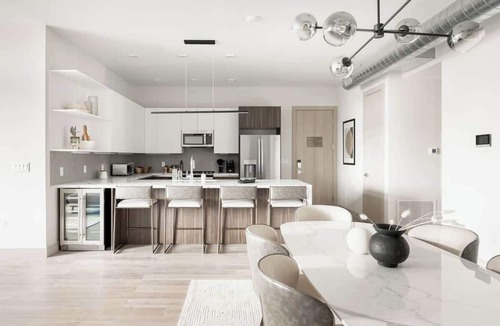 Jefferson Park Condo | Modern Penthouse | Private Skyline Balcony