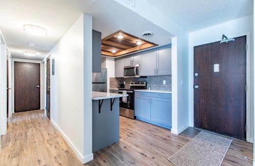East Side Pioneers Apartment | Modern, Rustic 2 Bed 1 bath 6 blocks from Mayo