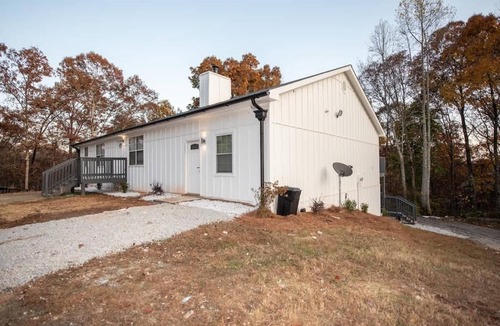 Dawsonville House | Modern Studio home 2 bed mins from Dawnsonville