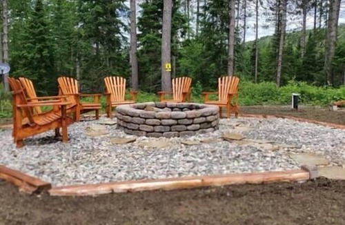 Malone Cabin | Modern Tiny Home - w/Hot Tub and mountain views Near Titus