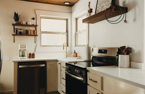 Rogers Cabin | Modern Western A-Frame w/Hot Tub - Red River Gorge, KY