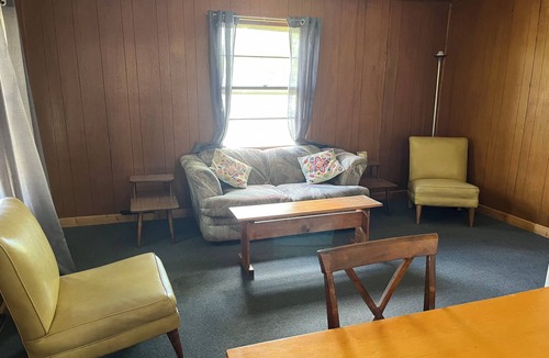 Danbury Cabin | Monthly Lakeside Retreat Cabin