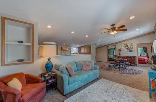 Pepin Apartment | Moonbeam Condo - Beautiful 2 Bedroom Stay by Beach