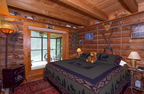 Waterbury Cabin | Moose Meadow Lodge & Treehouse - Adirondack style log cabin on 86 private acres