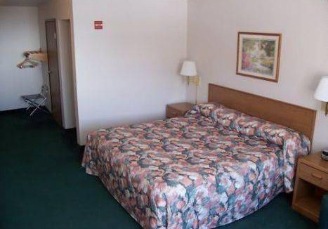 North Branch Hotel | Motel ∙ 5 guests