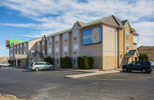 Bernalillo Hotel | Motel 6-Bernalillo, NM