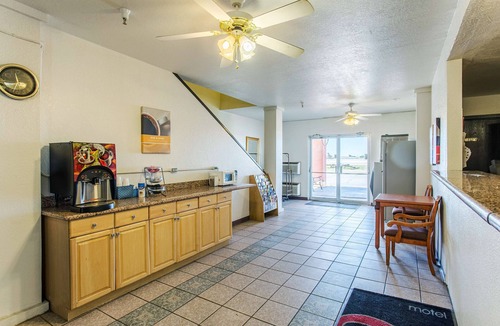 Moriarty Hotel | Motel 6 Moriarty, NM