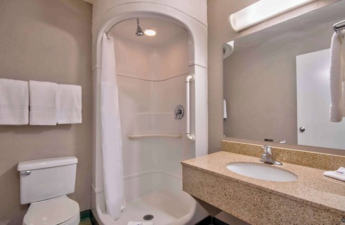Southside Hotel | Motel 6 Santa Fe
