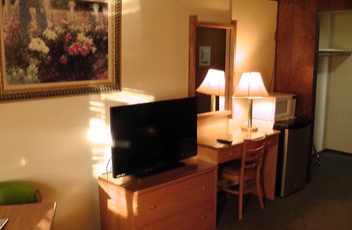 Hixton Hotel | Motel 95 and Campground