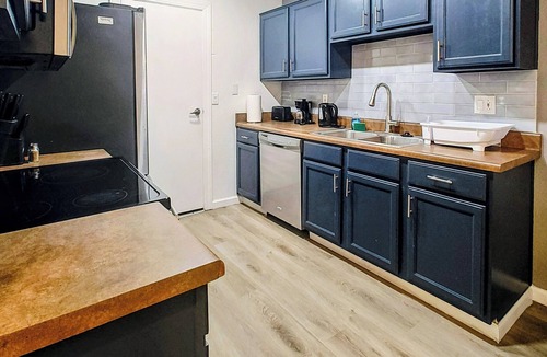 South Mountain Condo | Mountain Base 2 MBr Condo - Near Tempe, D-Town & Airport