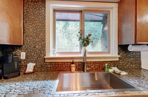 Arroyo Seco Condo | Mountain condo with fireplace - short drive to Arroyo Seco & Taos Ski Valley