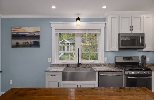 Jeffersonville House | Mountain home with theater space, game room & gym