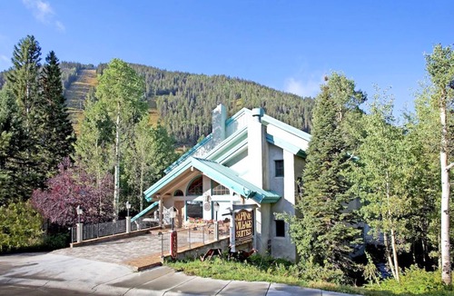 Taos Ski Valley Condo | Mountain Retreat in Taos Ski Valley, NMn