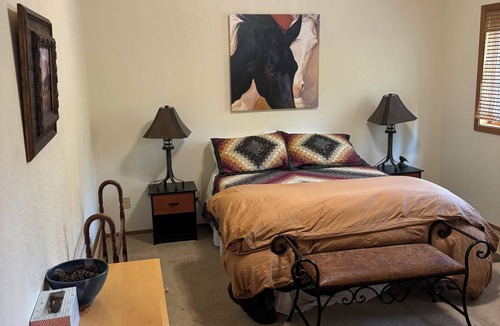 Angel Fire Cabin | Mountain Top 4-bedroom Lodge near Angel Fire with WiFi