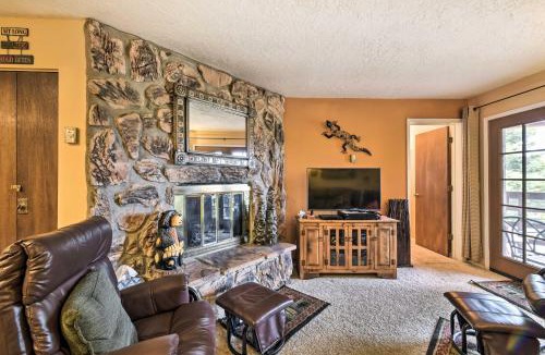 Angel Fire Apartment | Mountain-View Angel Fire Condo Walk to Skiing