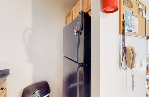 Warren Apartment | Mountain-view condo with fireplace, 3 pools, hot tub, tennis & gym - near skiing
