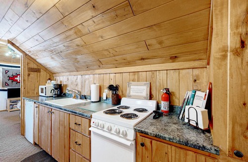 South Fork House | Mountain-view studio with private balcony, wood stove, and fast WiFi