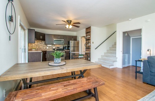 Madison House | Mtn Top Home w/Views of Mt. Washington & Speakeasy