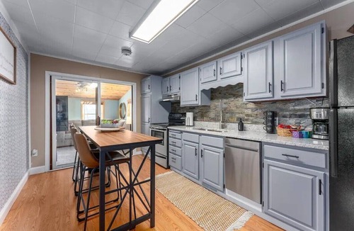 Chippewa Falls House | Near Downtown! GAME ROOM! Sleeps 12! Stylish!