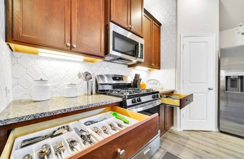 Houston House | New Comfortable 4 Bedroom Home in Houston, TX