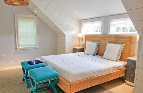 West of Town House | New compound just blocks to downtown Nantucket