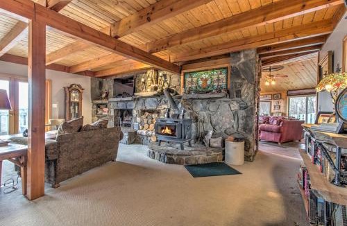 Windham House | New Cozy Private Chalet Incredible Mountain Views!
