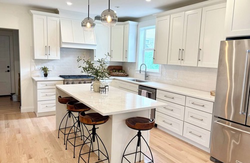 Stillwater House | NEW Heritage Retreat 4 bed and 3.5 bath ensuite in the heart of Stillwater