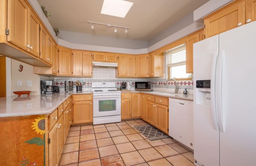 Eldorado at Santa Fe House | NEW HOT TUB under the Stars, Sunset View, Pets, EV Charger, Chef’s Kitchen