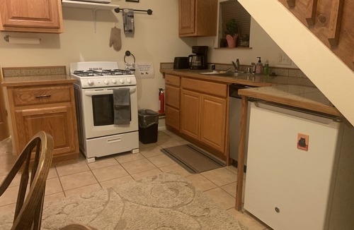 Taos House | New House ,Great Views,near Taos Mesa Brewpub with New Hot Tub