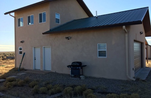 Taos House | New House ,Great Views,near Taos Mesa Brewpub with New Hot Tub