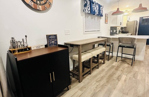 Old Orchard Beach House | New Listing. 2BR+Bonus Sleeping Room in OOB. Walk to Beach & Amusement Park.