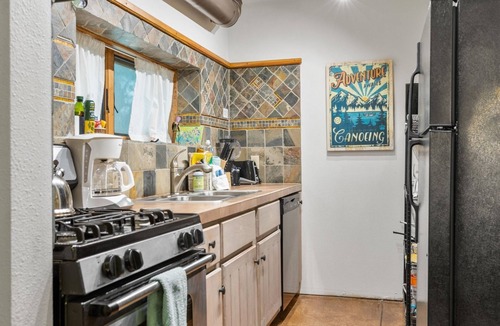 Old Bend House | New Listing! Cozy Historic Studio | Walk to Downtown Bend