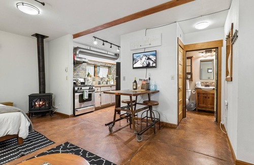 Old Bend House | New Listing! Cozy Historic Studio | Walk to Downtown Bend