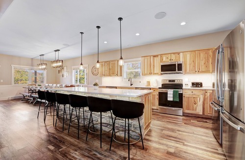 Lake Harmony House | New Luxe! 9BR,7BA, Elevator, Sleeps 30, EV Charger
