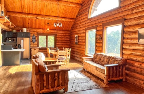 Arkansaw Cabin | NEW! - Must See True Log Home - Longview Haven