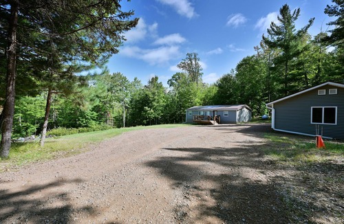 Webb Lake Cabin | NEW! Perfect for ATV and Snowmobiles, sleeps 6, great outdoor spaces