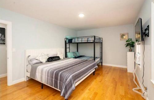 Worcester Apartment | New renovation cozy house in Worcester