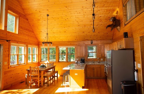 De Soto Cabin | New Rental! Kid Friendly Bluff House with incredible Mississippi River Views!