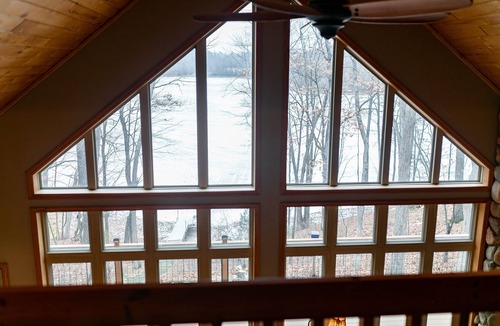 Spooner House | NEW Spacious Lake Chalet+Hot Tub