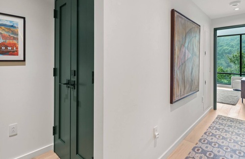 Stowe Area Condo | NEW SPRUCE PEAK TREE HOUSE UNIT STEPS TO THE LIFTS. WITH BIG MOUNTAIN VIEWS SLEEPS 9