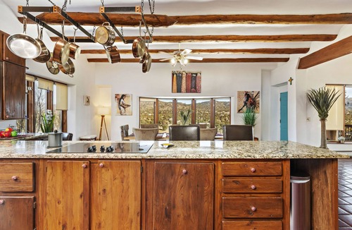 Canoncito House | NEW! Tranquil Home Nestled in the Santa Fe Hills |15 min to Plaza - Pet ok!