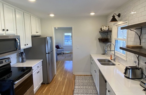 Rochester House | Newly Remodeled Home 1 mile from Mayo Clinic