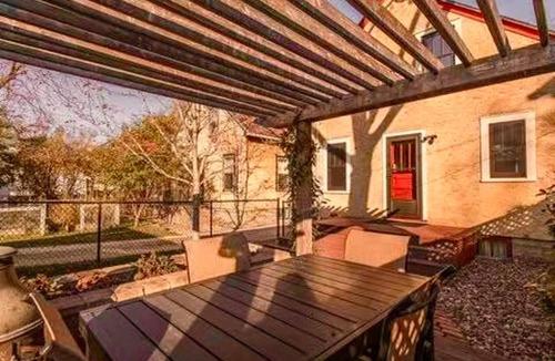 Kutzky Park House | Newly remodeled home 1 block to Mayo & St. Mary's