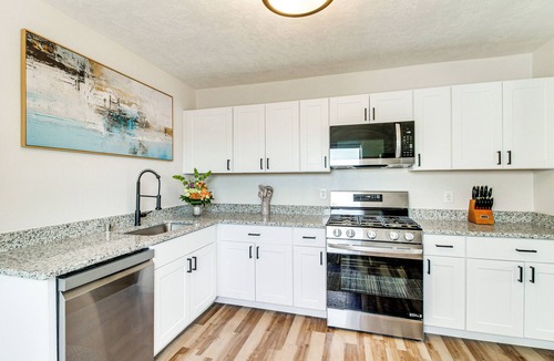 Albuquerque House | Newly Renovated Albuquerque Retreat w/Pool Table