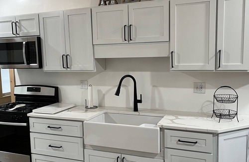 Inlet House | Newly Renovated Cabin , 0.1 Mi to Inlet Center