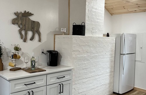 Inlet House | Newly Renovated Cabin , 0.1 Mi to Inlet Center