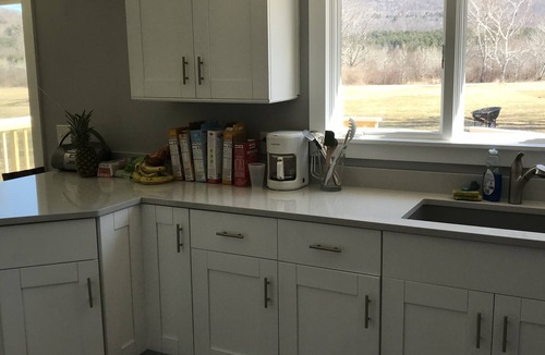 Dorset House | Newly renovated mountain view close to skiing and horse show