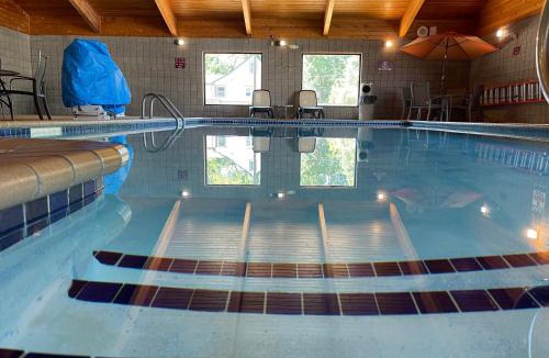Hastings Hotel | Nichols Inn & Suites