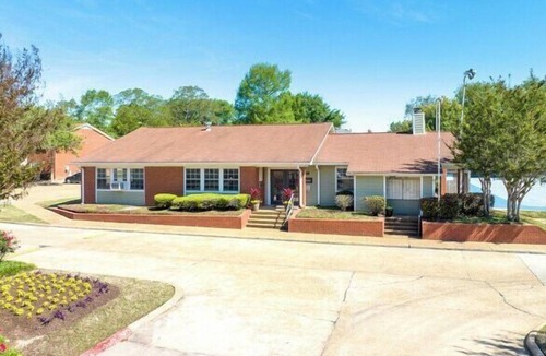 Tougaloo Apartment | Northtown Apartments 7E I Comfy 2 Bed 2 Bath