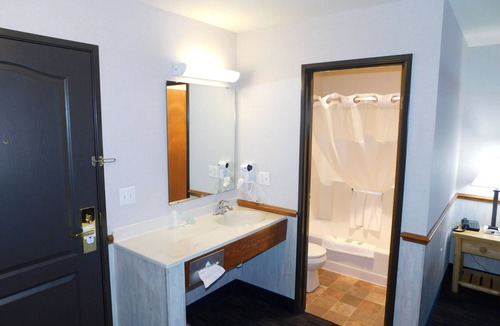 Chetek Hotel | Northwoods Best Inn - Chetek